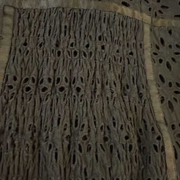 Caché Vintage Black Eyelet Form Fitting Top - Picture 9 of 12